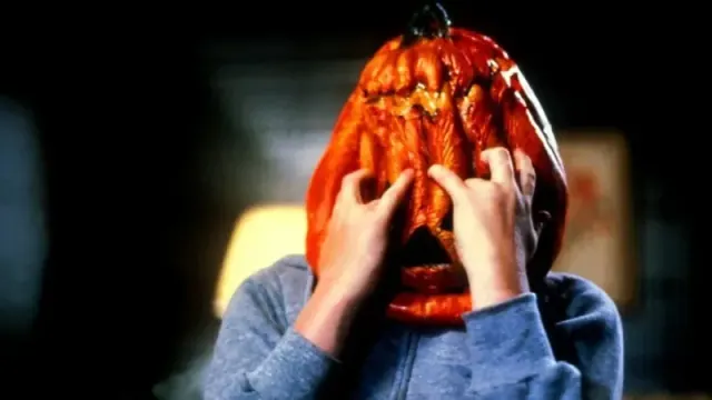 Illustration for “"Halloween 3: Season of The Witch" (1982)”
